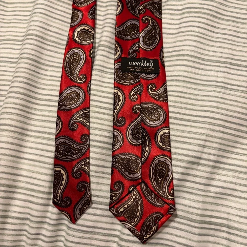 Paisley Red Silk Tie‎
